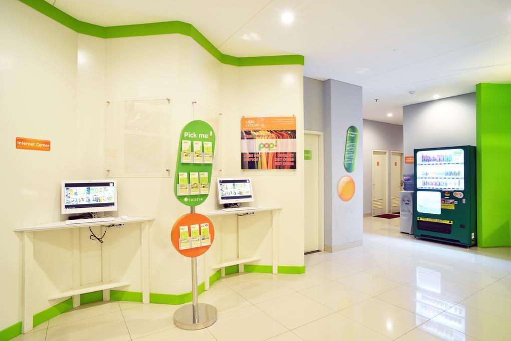 Pop! Hotel Kemang Джакарта Экстерьер фото