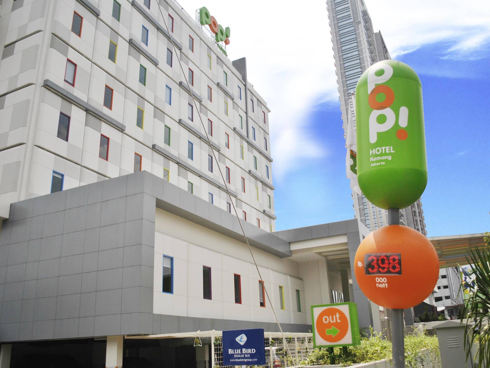 Pop! Hotel Kemang Джакарта Экстерьер фото